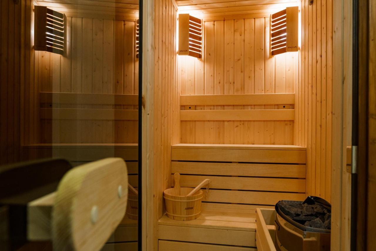 Mountain Villa Aleksia- With Jacuzzi 라즐로그 외부 사진