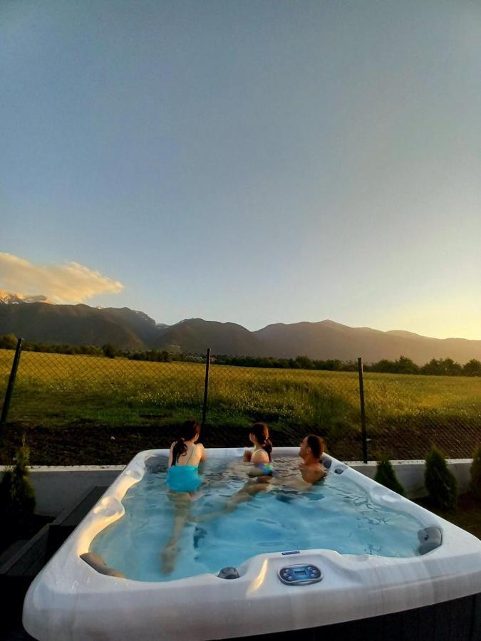 Mountain Villa Aleksia- With Jacuzzi 라즐로그 외부 사진