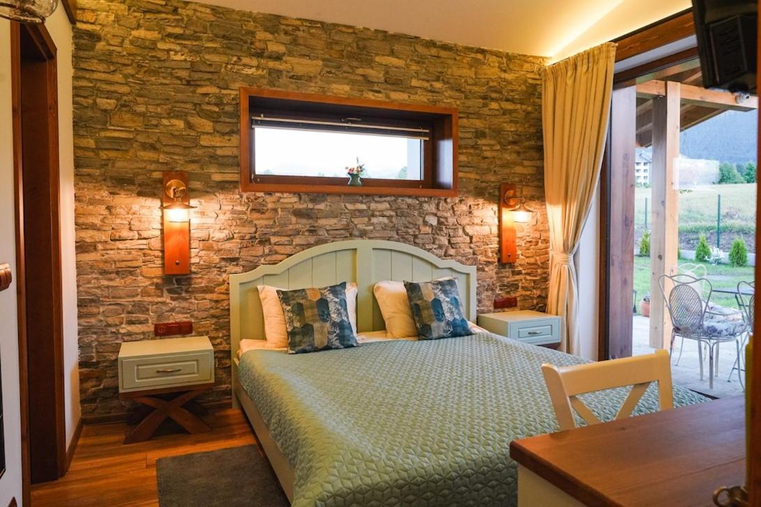Mountain Villa Aleksia- With Jacuzzi 라즐로그 외부 사진