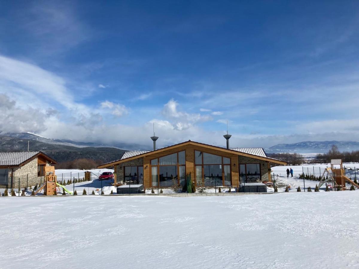 Mountain Villa Aleksia- With Jacuzzi 라즐로그 외부 사진