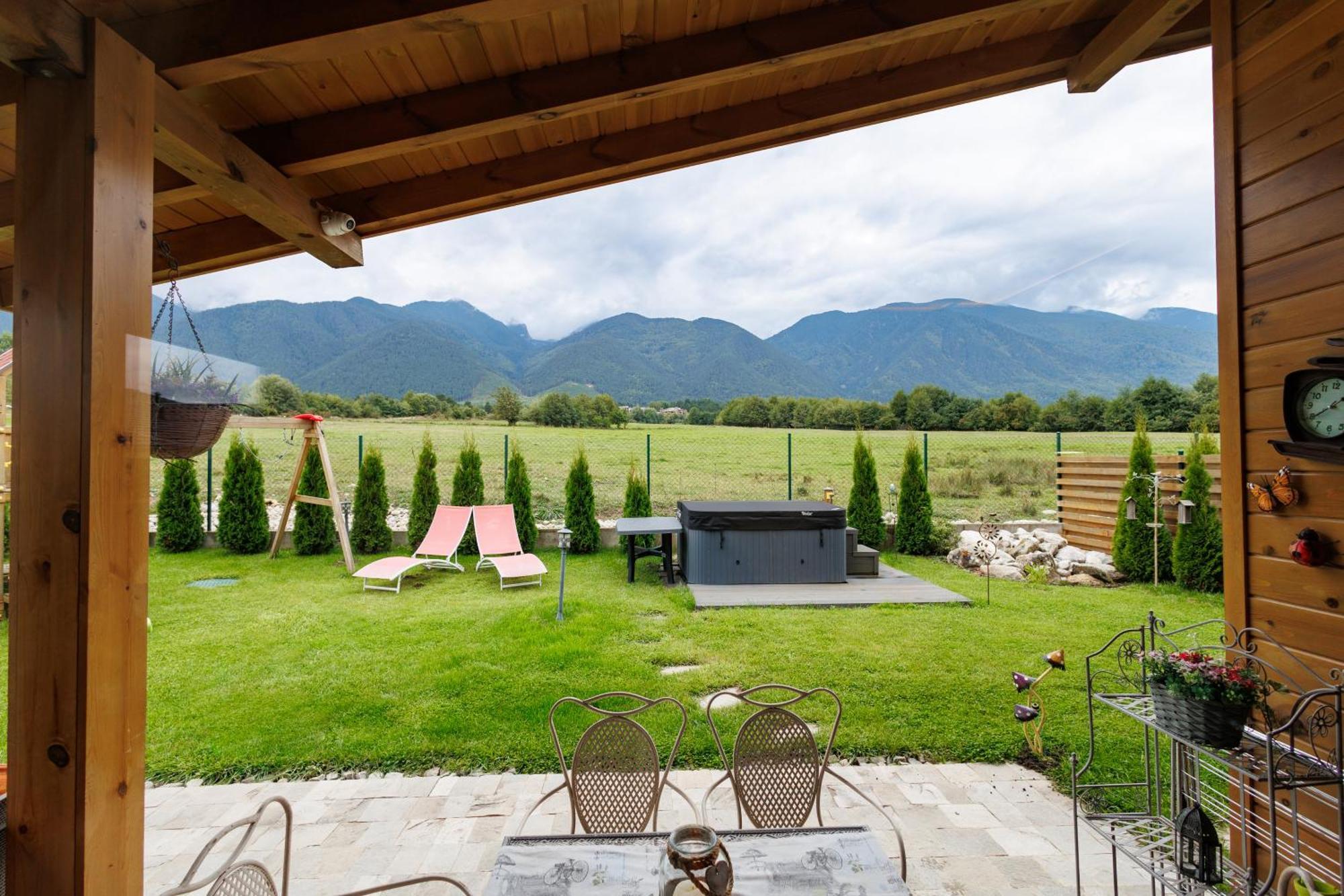 Mountain Villa Aleksia- With Jacuzzi 라즐로그 외부 사진