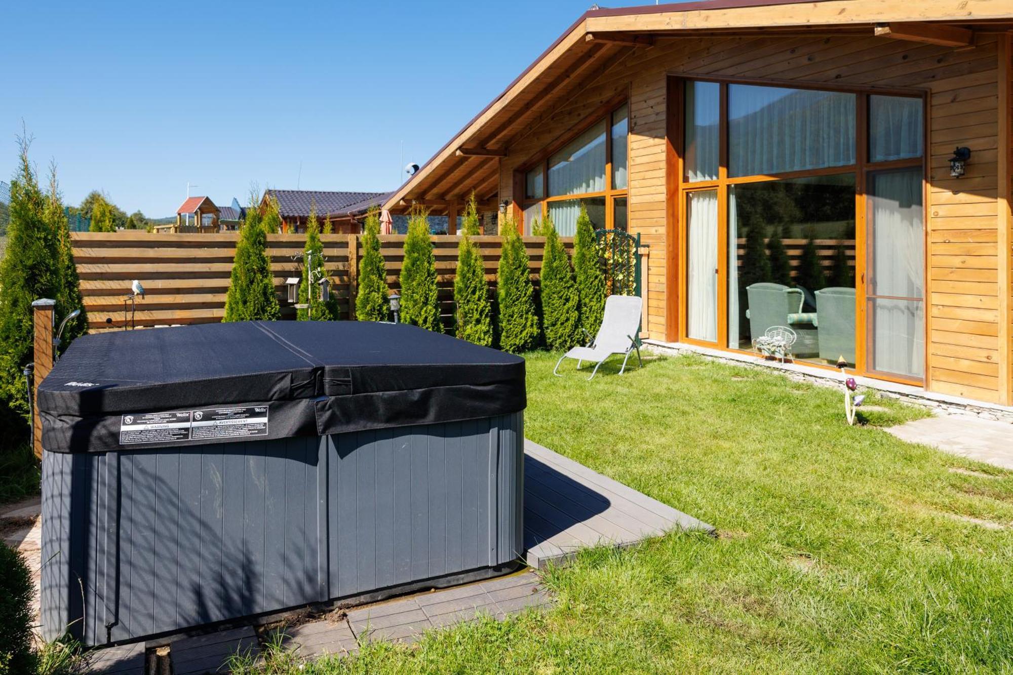Mountain Villa Aleksia- With Jacuzzi 라즐로그 외부 사진