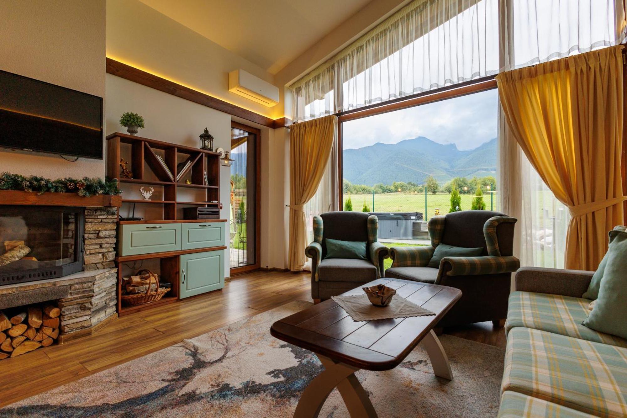 Mountain Villa Aleksia- With Jacuzzi 라즐로그 외부 사진