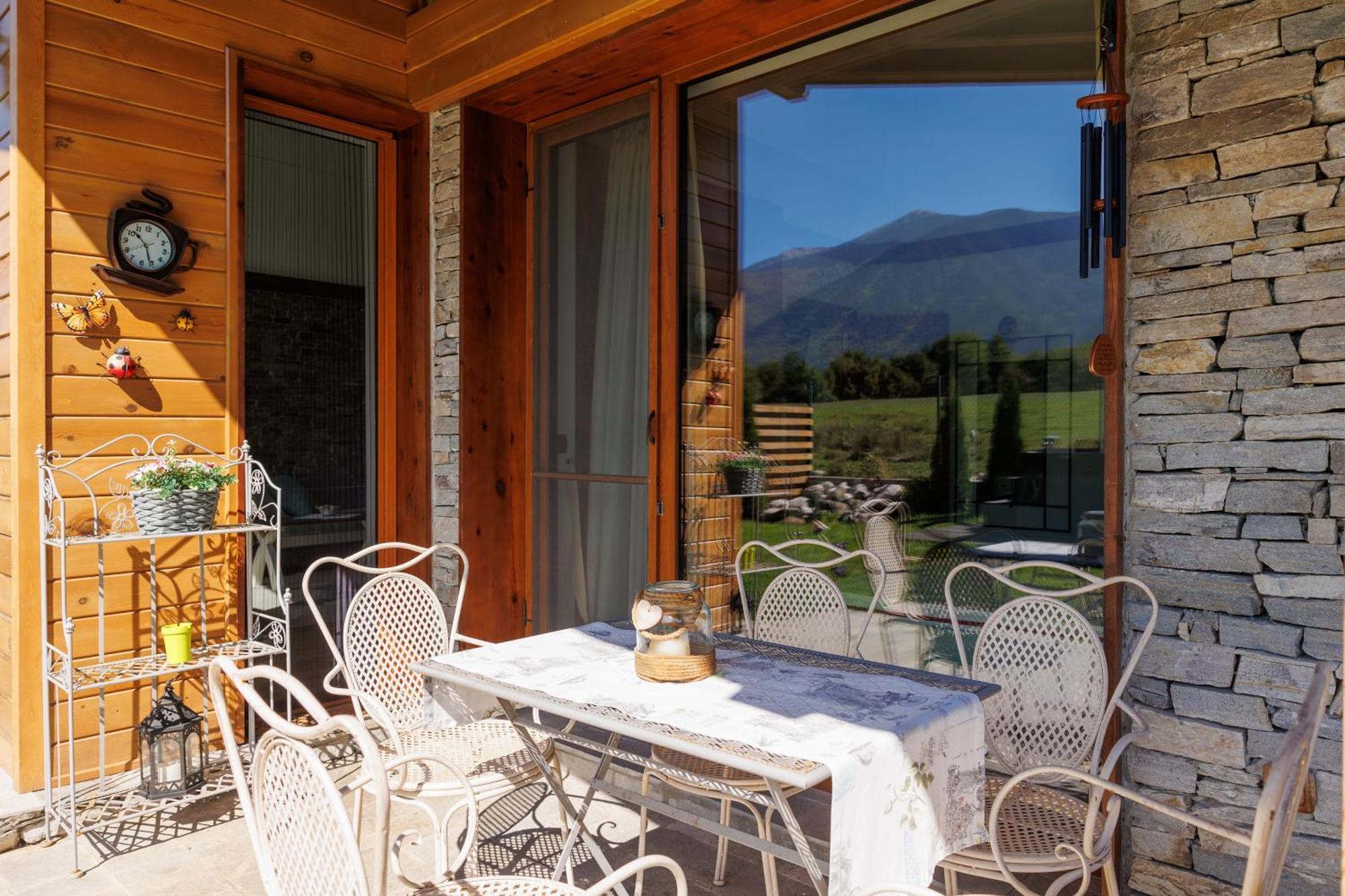 Mountain Villa Aleksia- With Jacuzzi 라즐로그 외부 사진
