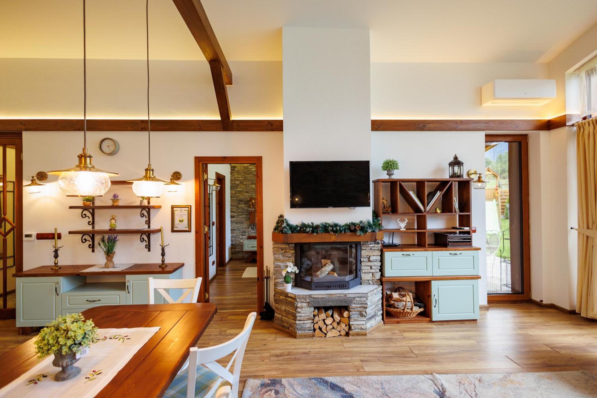 Mountain Villa Aleksia- With Jacuzzi 라즐로그 외부 사진